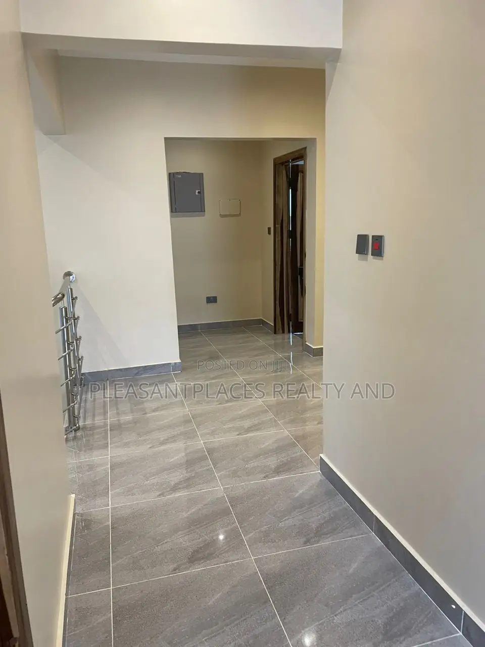 4bdrm Duplex in Pleasantplaces, Oyarifa for rent