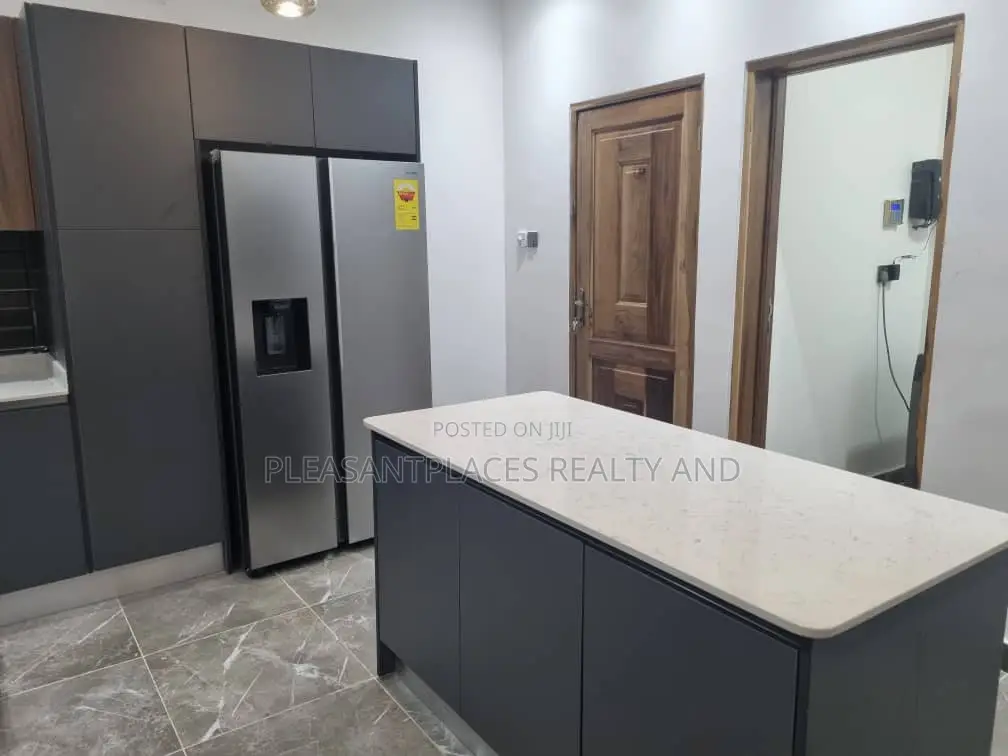 4bdrm Duplex in Pleasantplaces, Oyarifa for rent