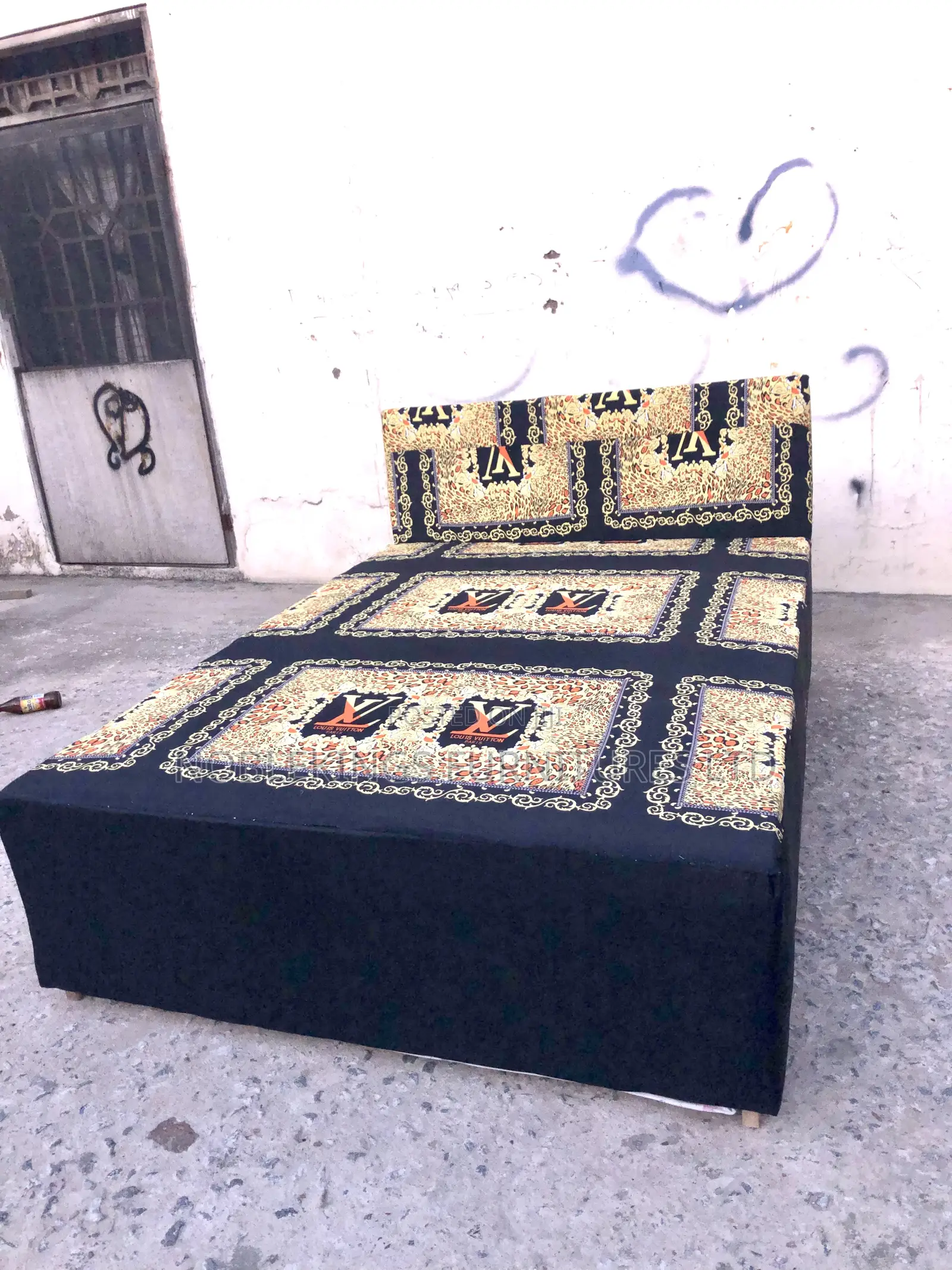 Adepa Inbuilt Bed