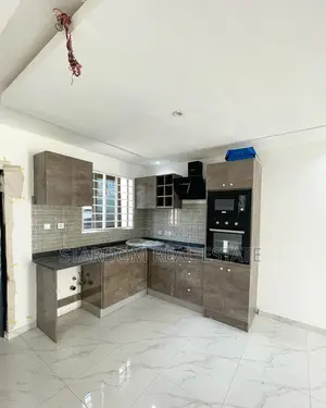 2bdrm Townhouse/Terrace in Lake Side Estate for sale