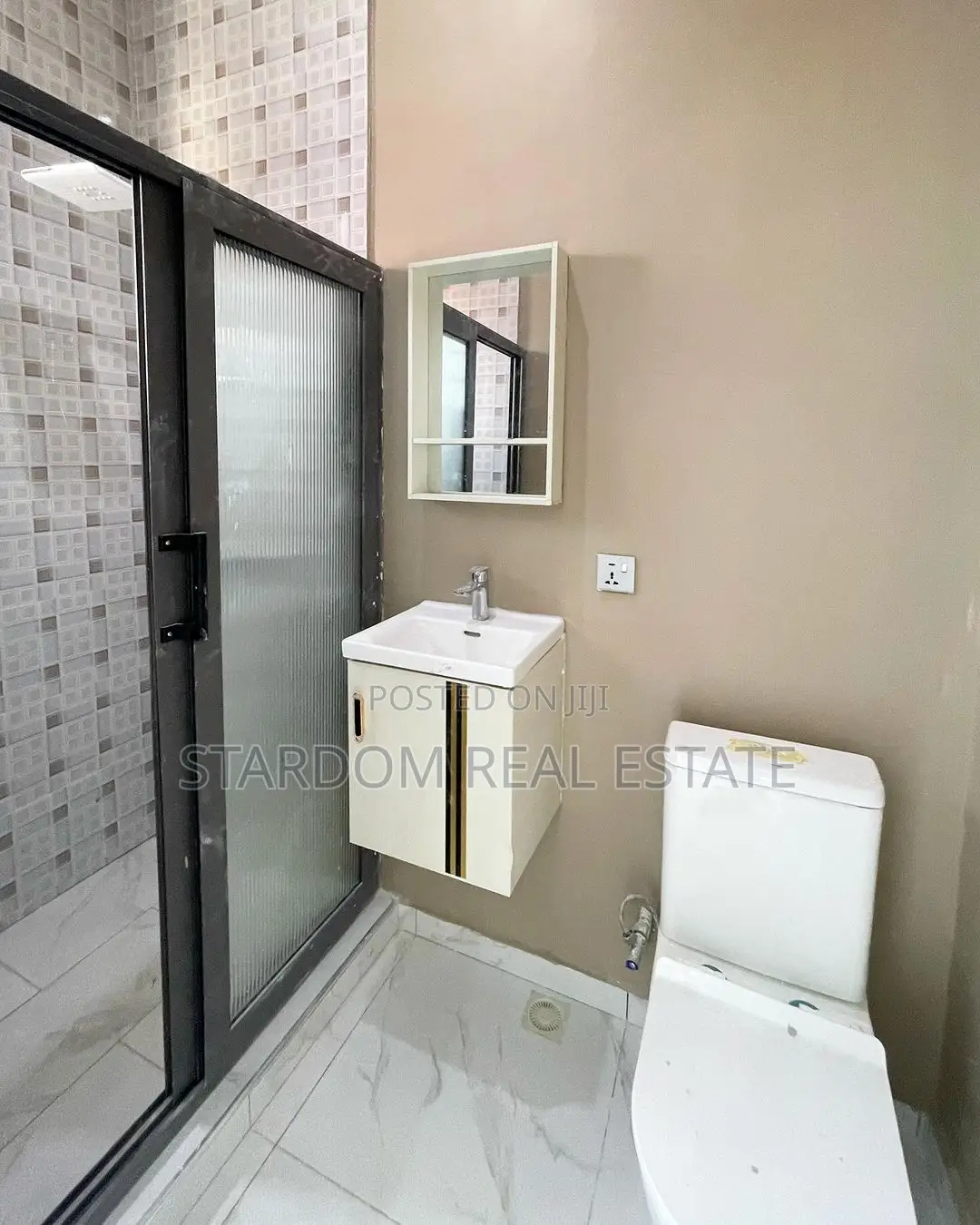 2bdrm Townhouse/Terrace in Lake Side Estate for sale
