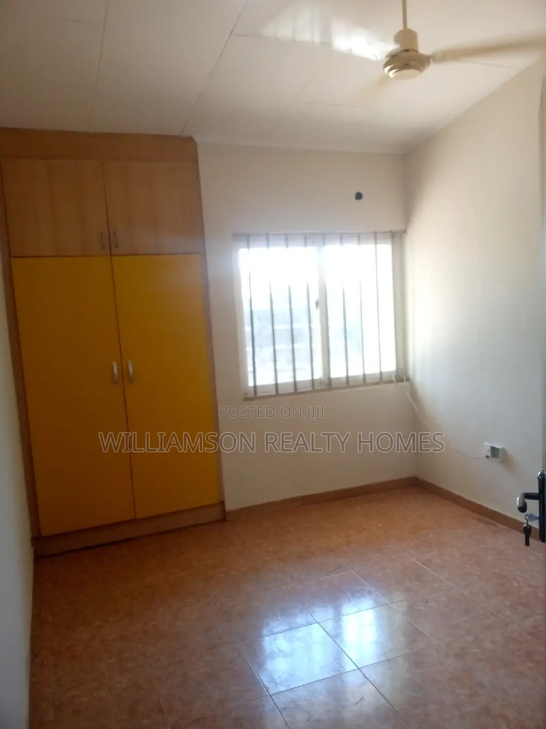 3bdrm House in Community 19 Estate,, Spintex for rent