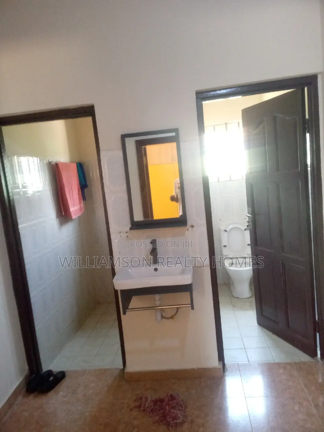 3bdrm House in Community 19 Estate,, Spintex for rent
