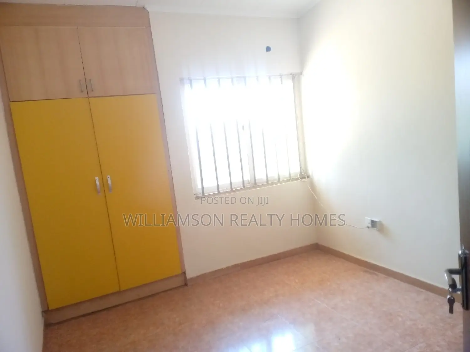 3bdrm House in Community 19 Estate,, Spintex for rent