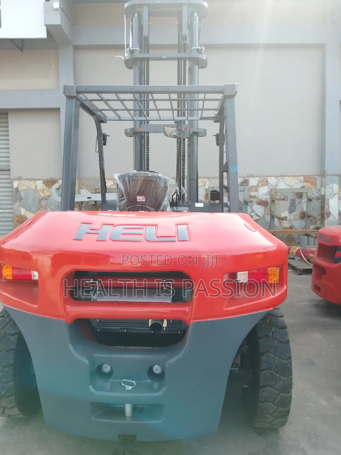 Do You Want Forklift in Your Company? Contact Dealer
