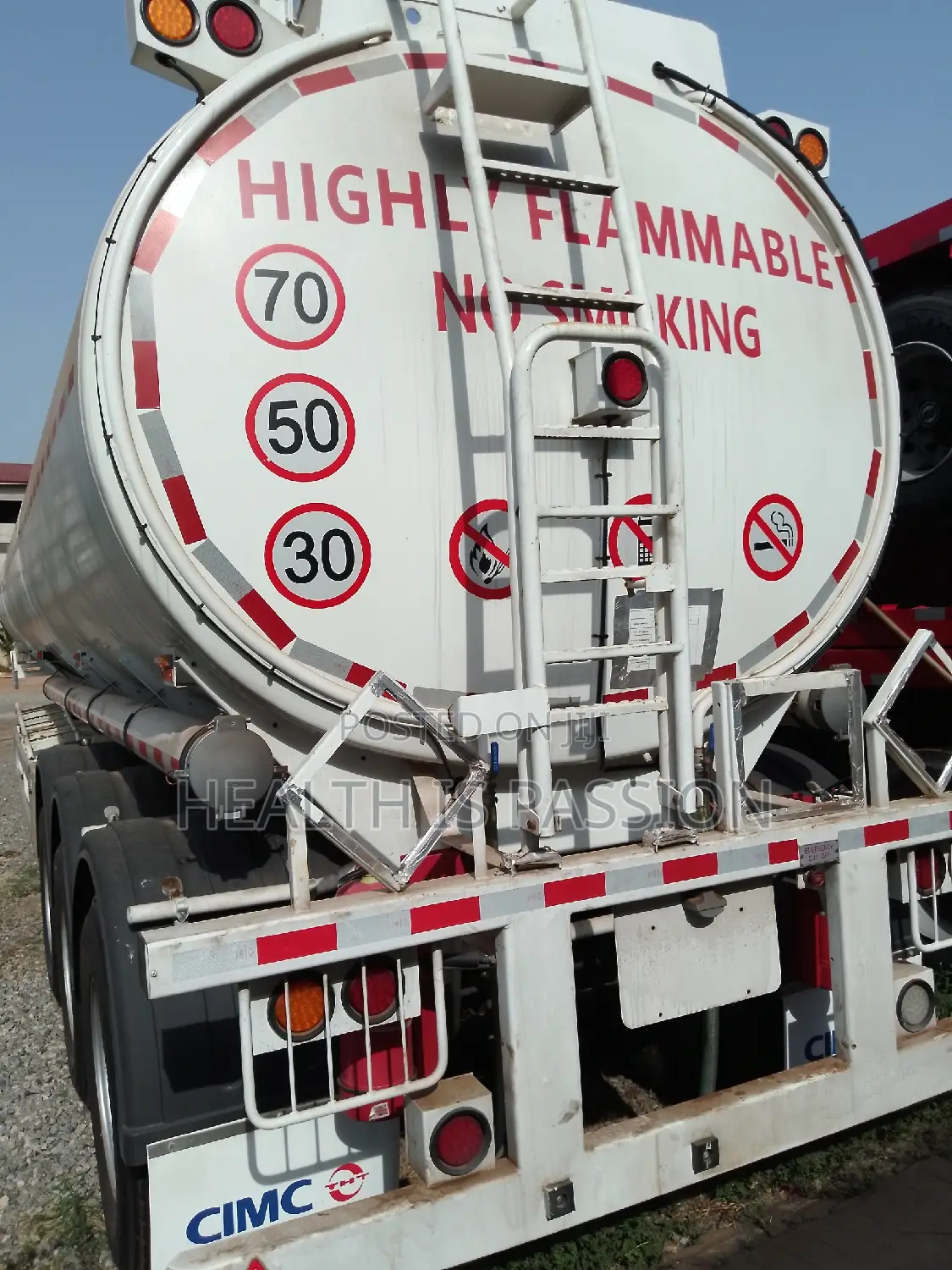 Brand New SHACMAN Fuel Tanker, 20,000liters Tanker With Head