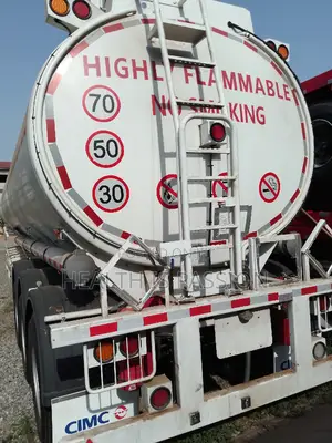 Brand New SHACMAN Fuel Tanker, 20,000liters Tanker With Head