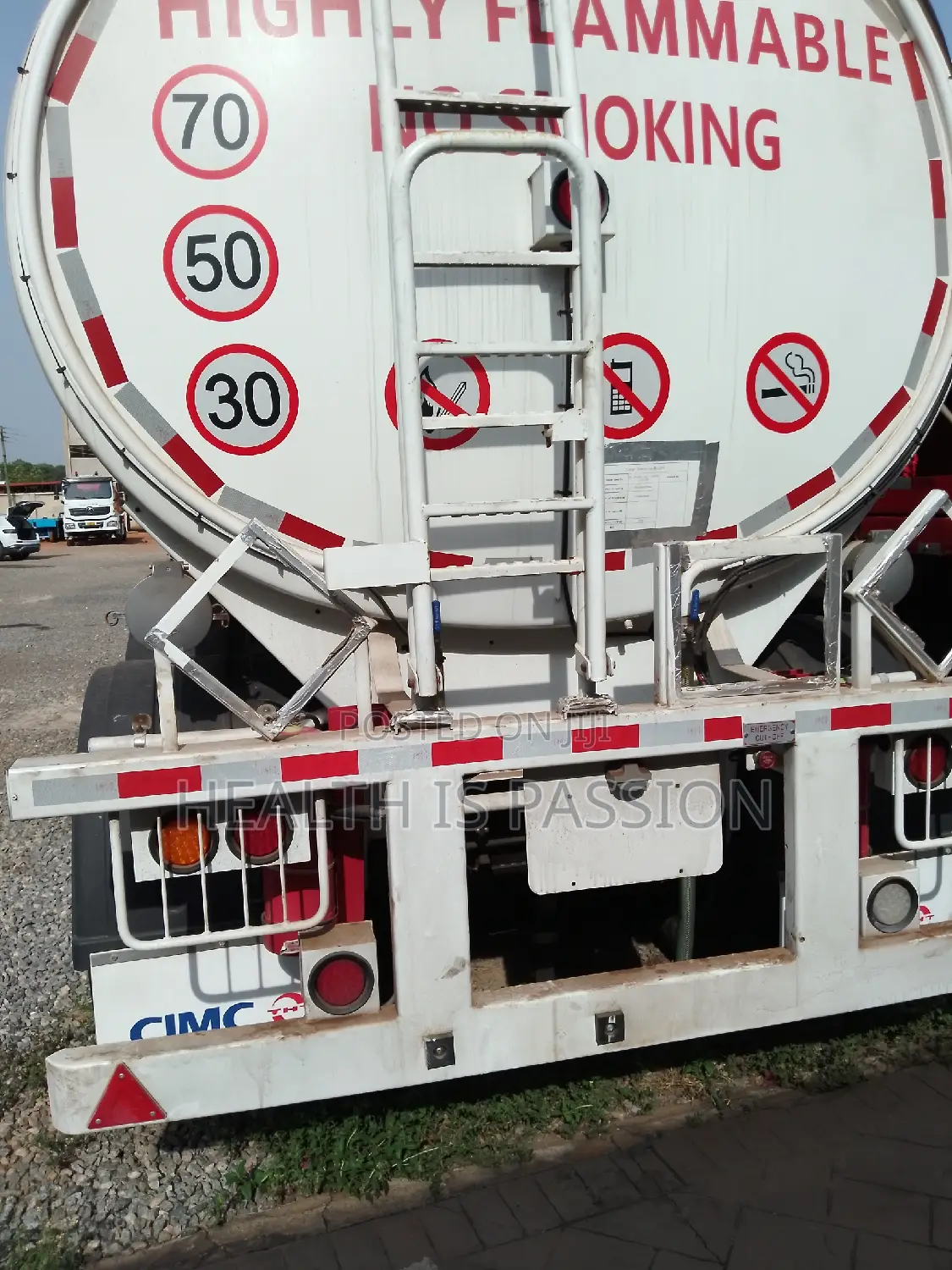 Brand New SHACMAN Fuel Tanker, 20,000liters Tanker With Head