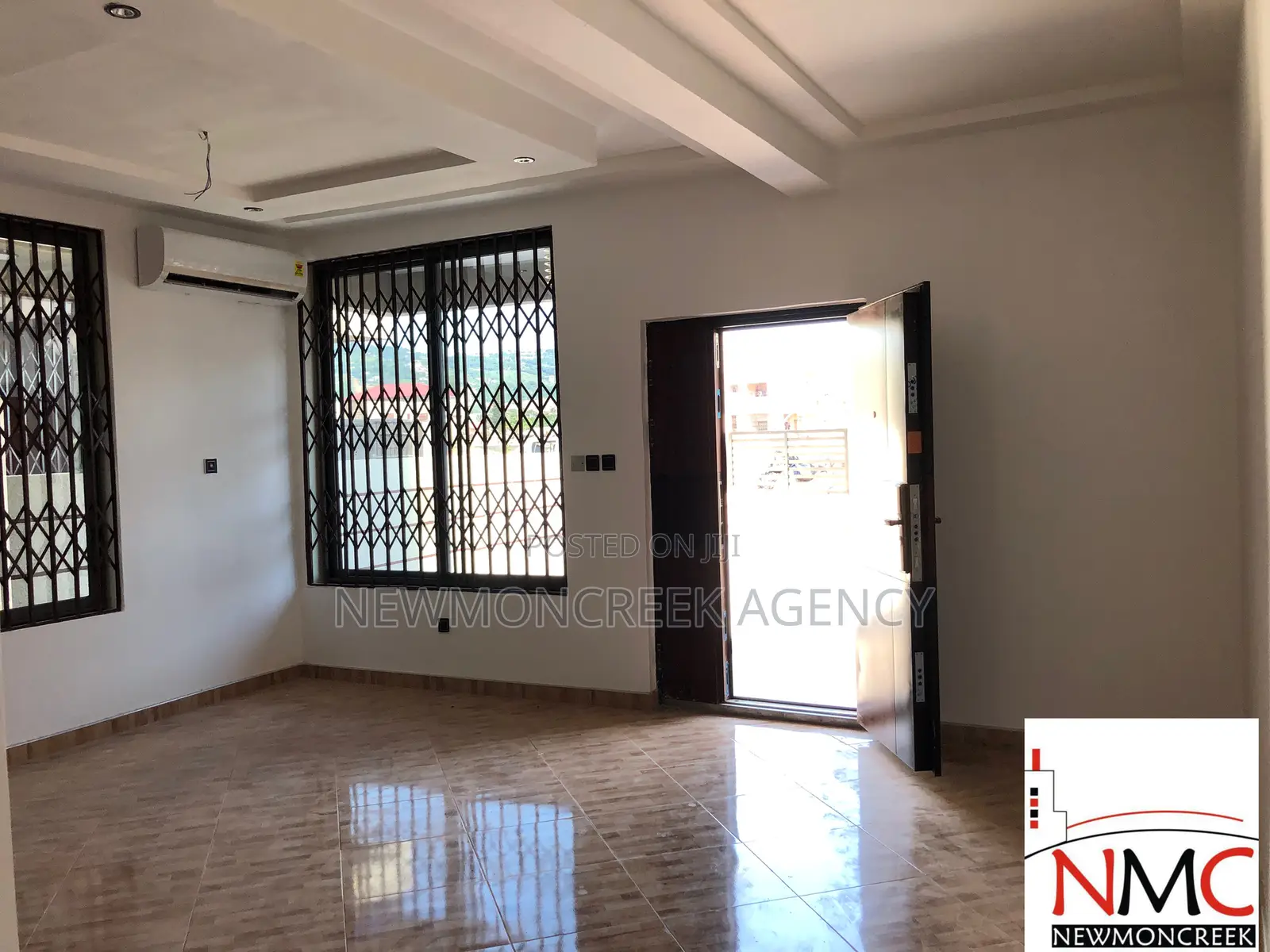 3bdrm Duplex in Oyarifa Road, Accra Metropolitan for sale