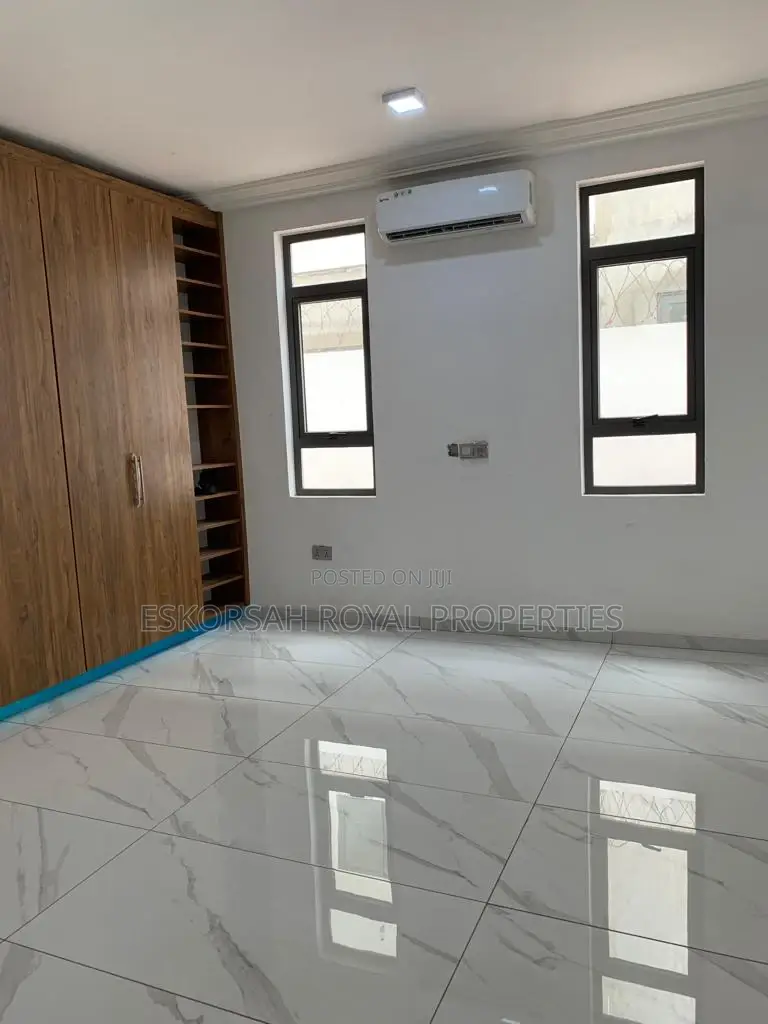 4bdrm House in East Legon for sale