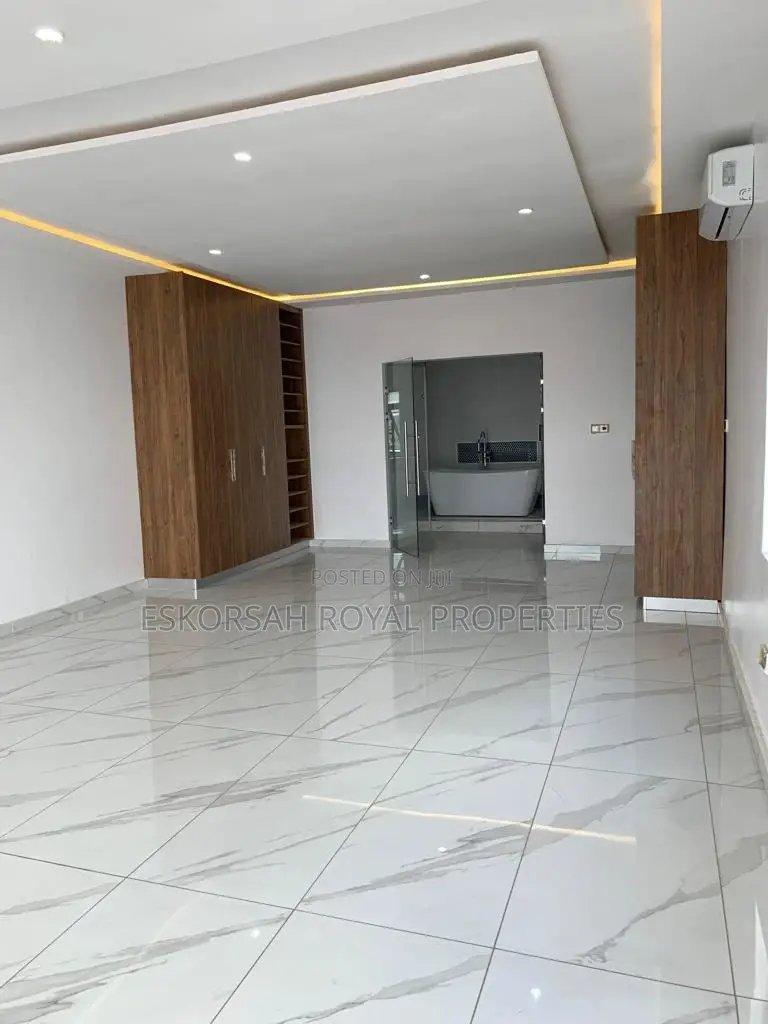 4bdrm House in East Legon for sale