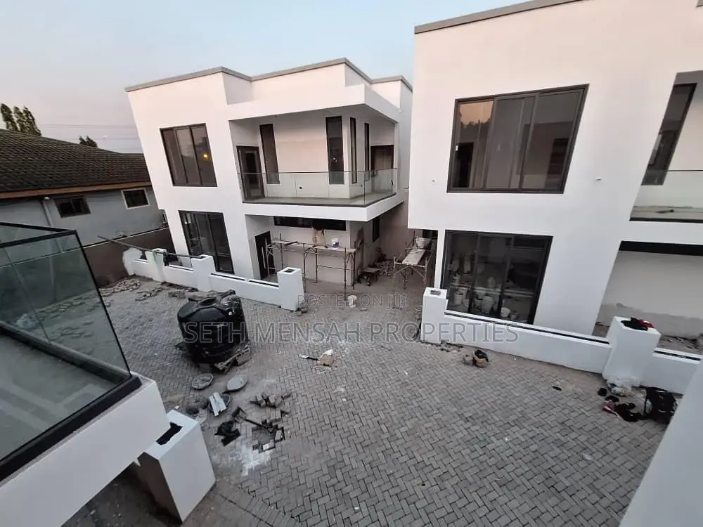 3bdrm House in Skm, Haatso for sale