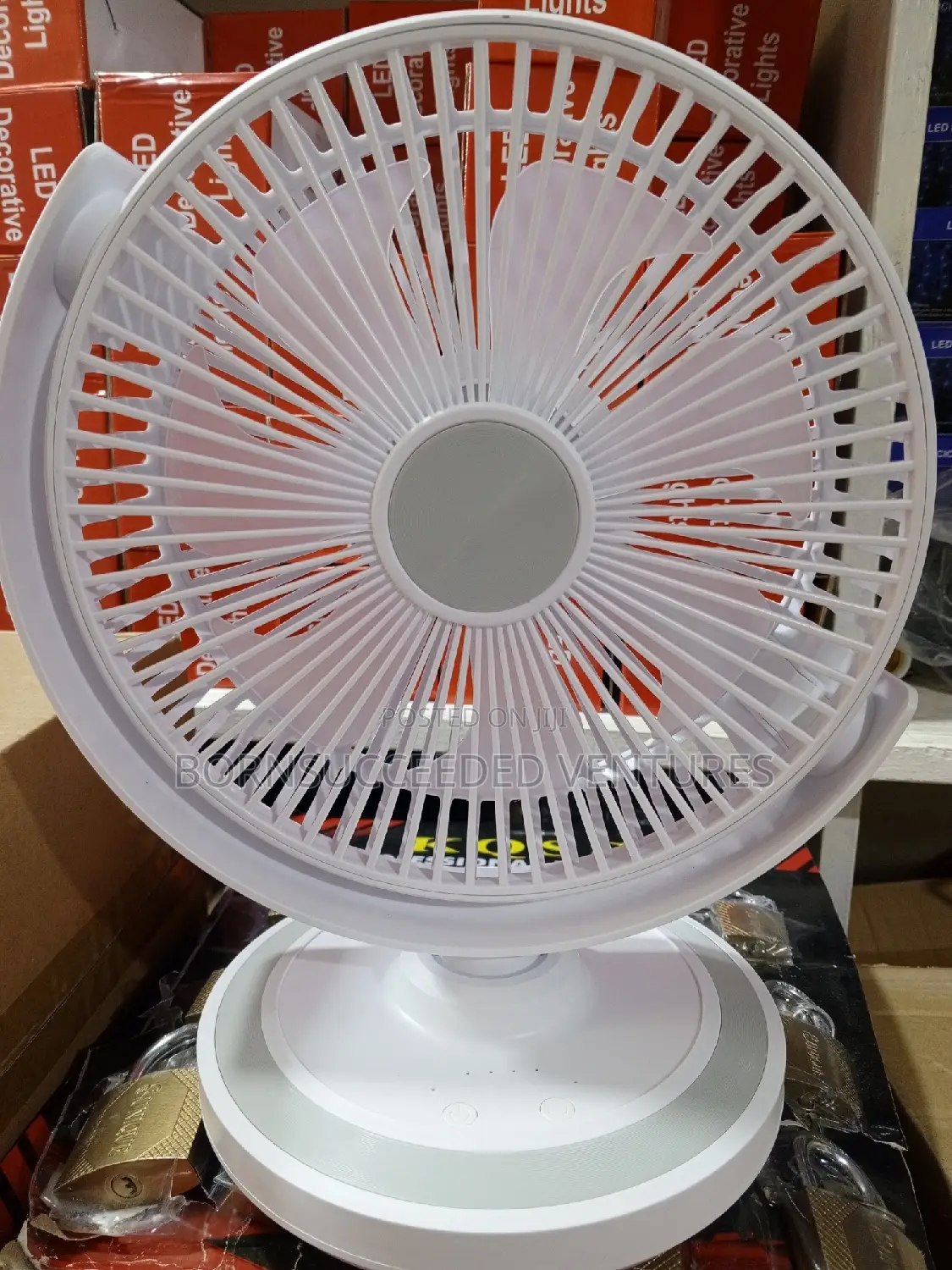 10" Rechargeable Rotating Fan