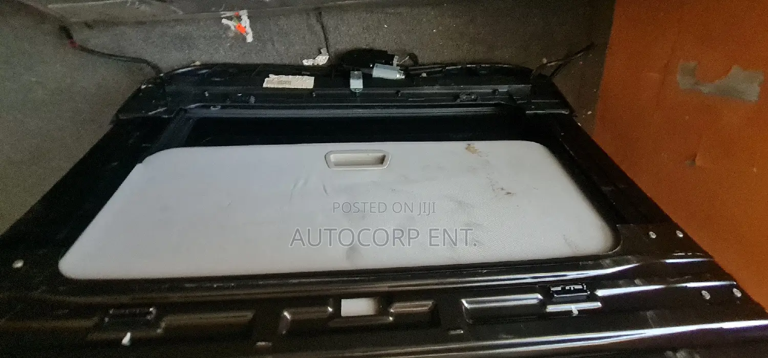 Jaguar XF X250 Sunroof With Motor