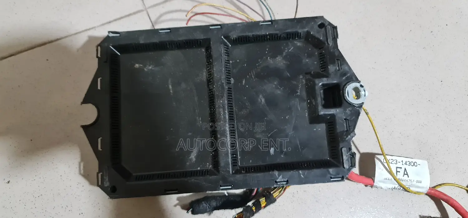 2013 - 2015 Jaguar XF 2.0T Fuse Box
