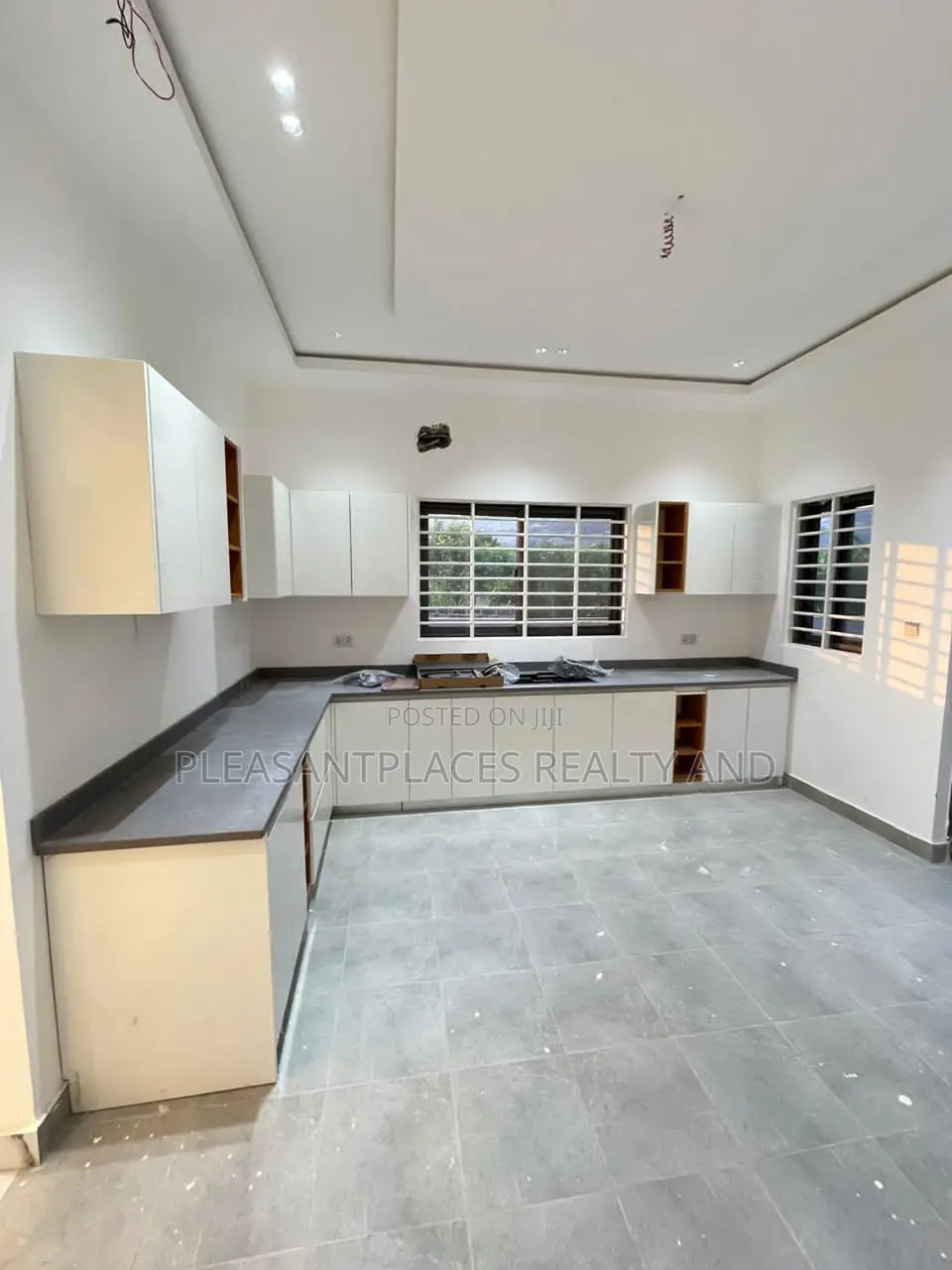 3bdrm House in Pleasantplaces, Accra Metropolitan for sale
