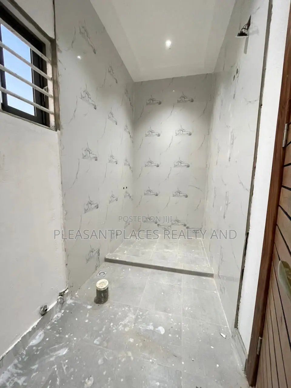 3bdrm House in Pleasantplaces, Accra Metropolitan for sale