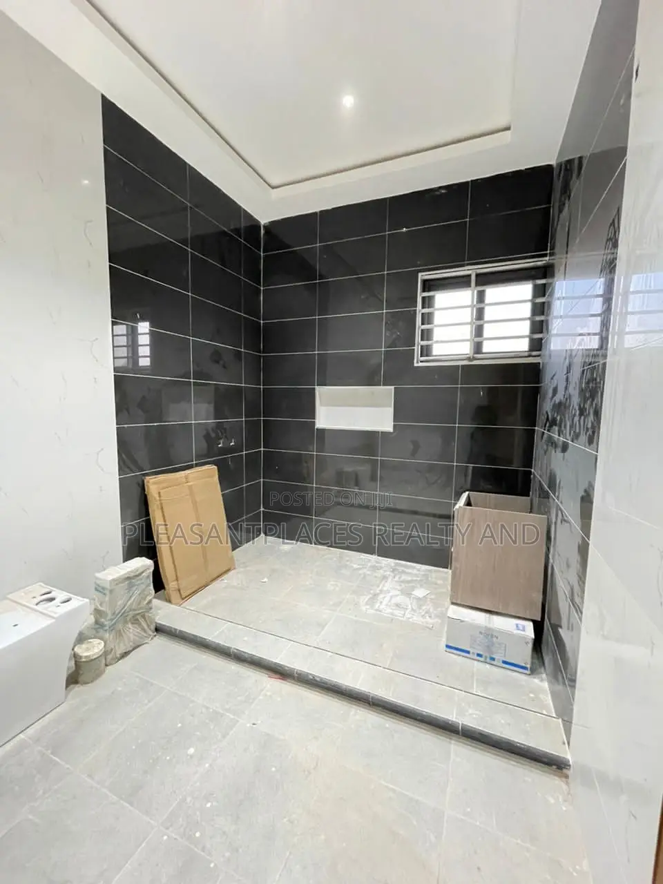 3bdrm House in Pleasantplaces, Accra Metropolitan for sale