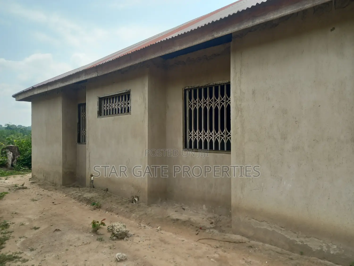 7bdrm House In Krobo, Near Kenyasi, Kwabre For Sale