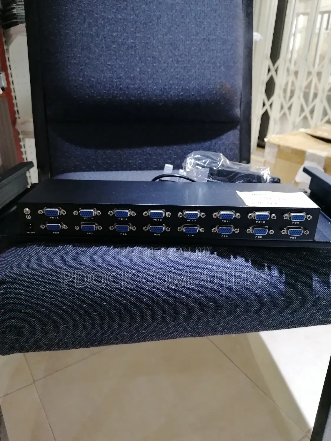 Mt-Viki LCD KVM Console 16 Port + 17 Inch Monitor