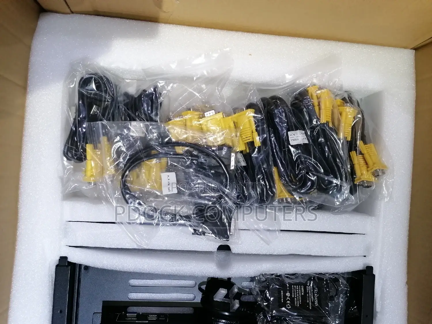 Mt-Viki LCD KVM Console 16 Port + 17 Inch Monitor