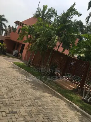 4bdrm Townhouse/Terrace in Abelenkpe, Lincoln School Area for sale