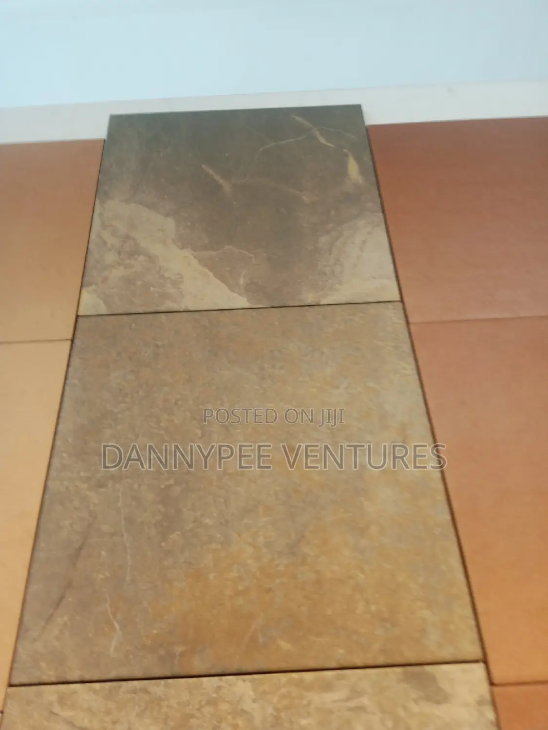 33/33 Spanish Compound Floor Tile