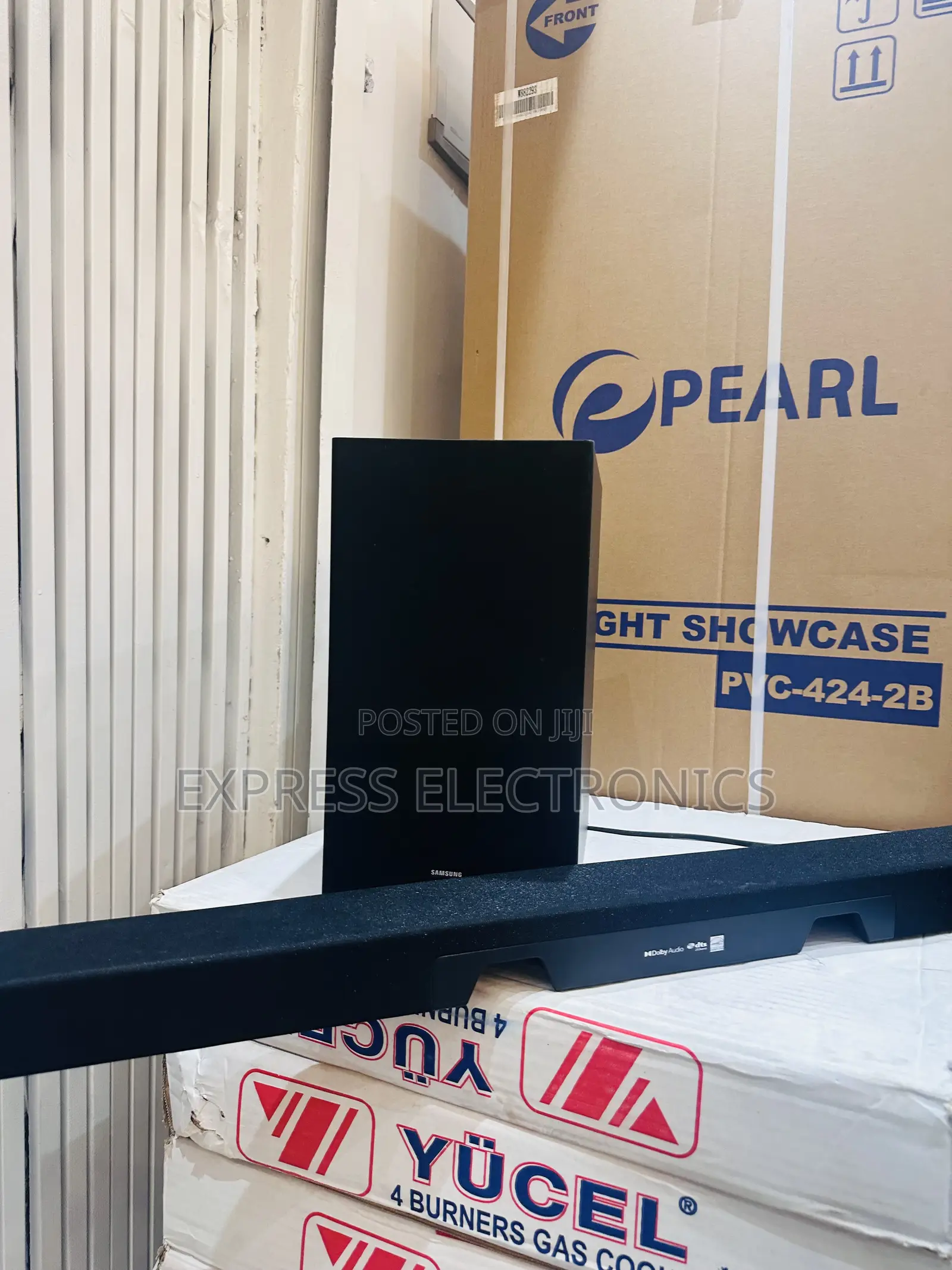 HW-B650 Soundbar With Woofer Samsung .
