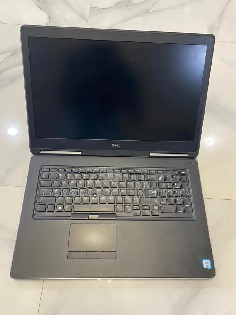 Laptop Dell Precision 17 7720 32GB Intel Xeon SSD 512GB