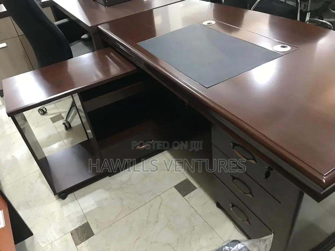 Supper Executive Table