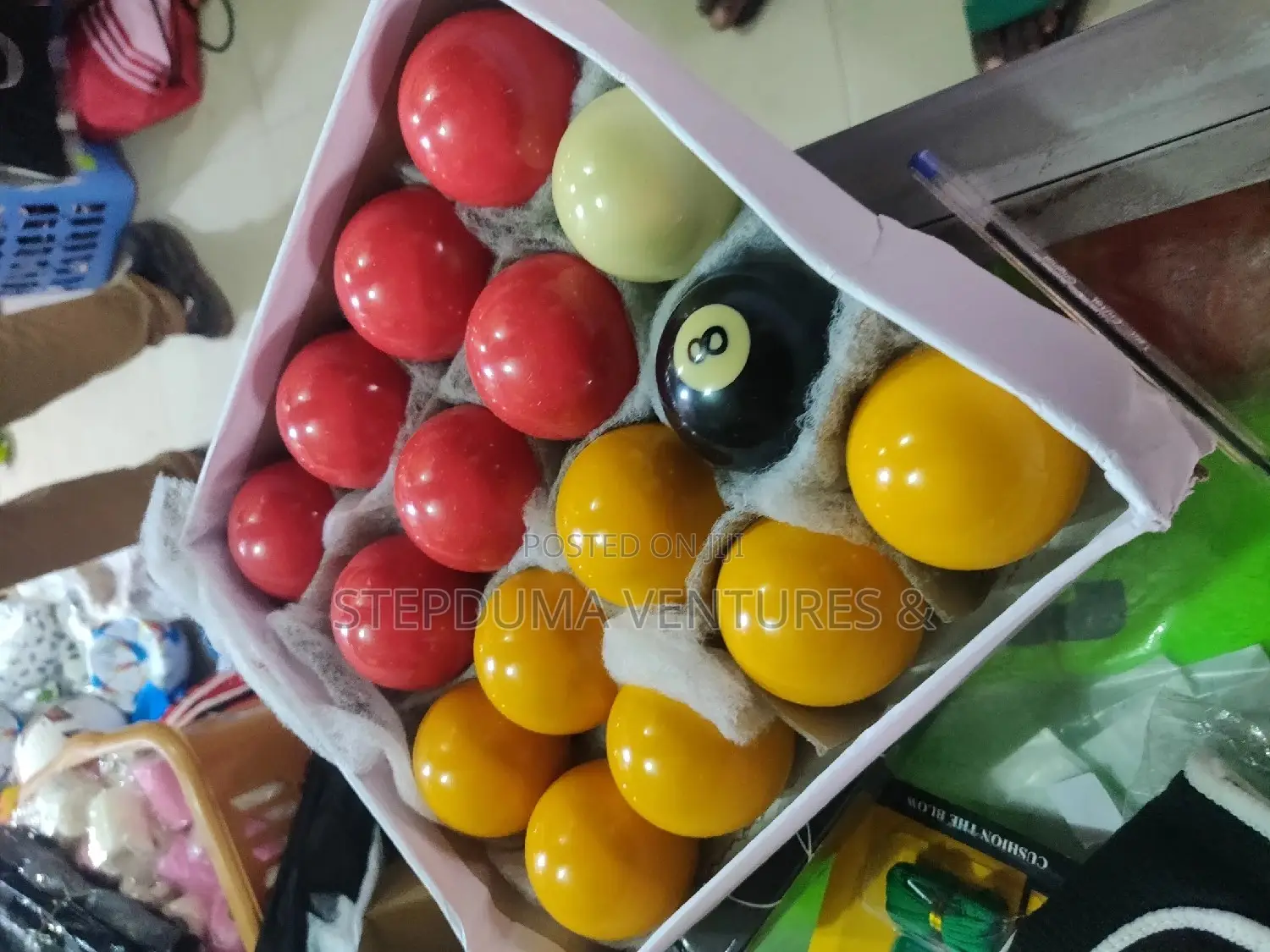 Snooker Balls ( 2 Colours)