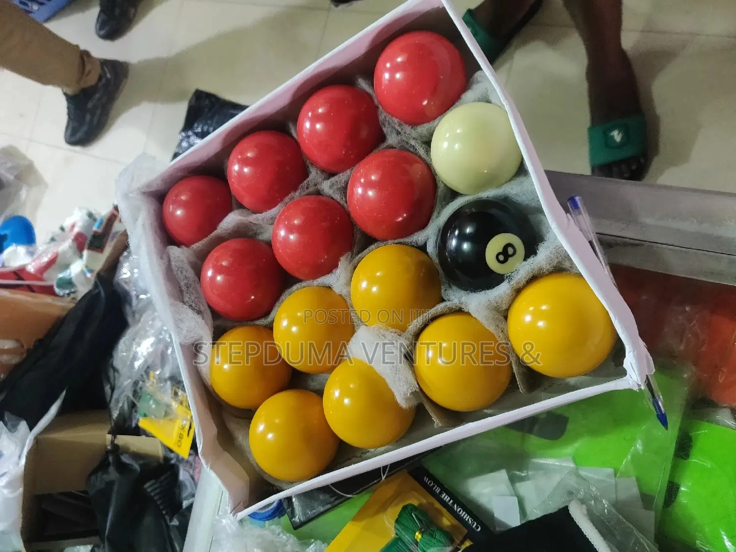 Snooker Balls ( 2 Colours)