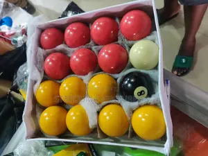 2 Colors Snooker Balls(Red or Yellow)