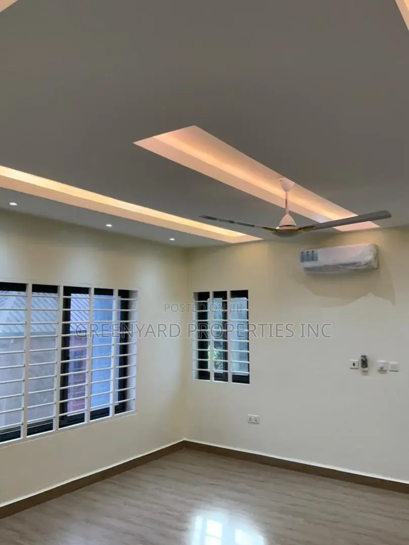 4bdrm House in Acp, Kwabenya for sale