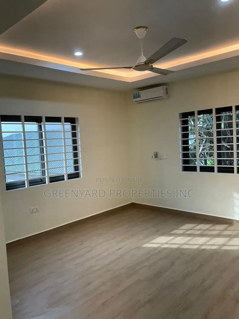 4bdrm House in Acp, Kwabenya for sale
