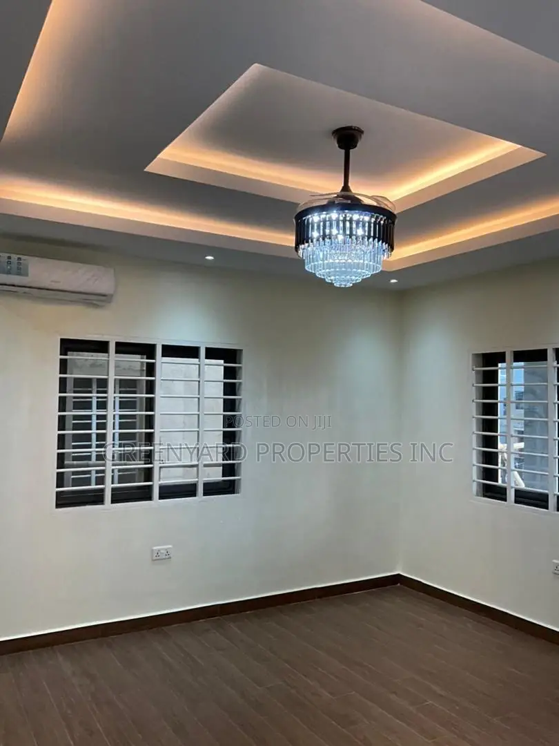 4bdrm House in Acp, Kwabenya for sale