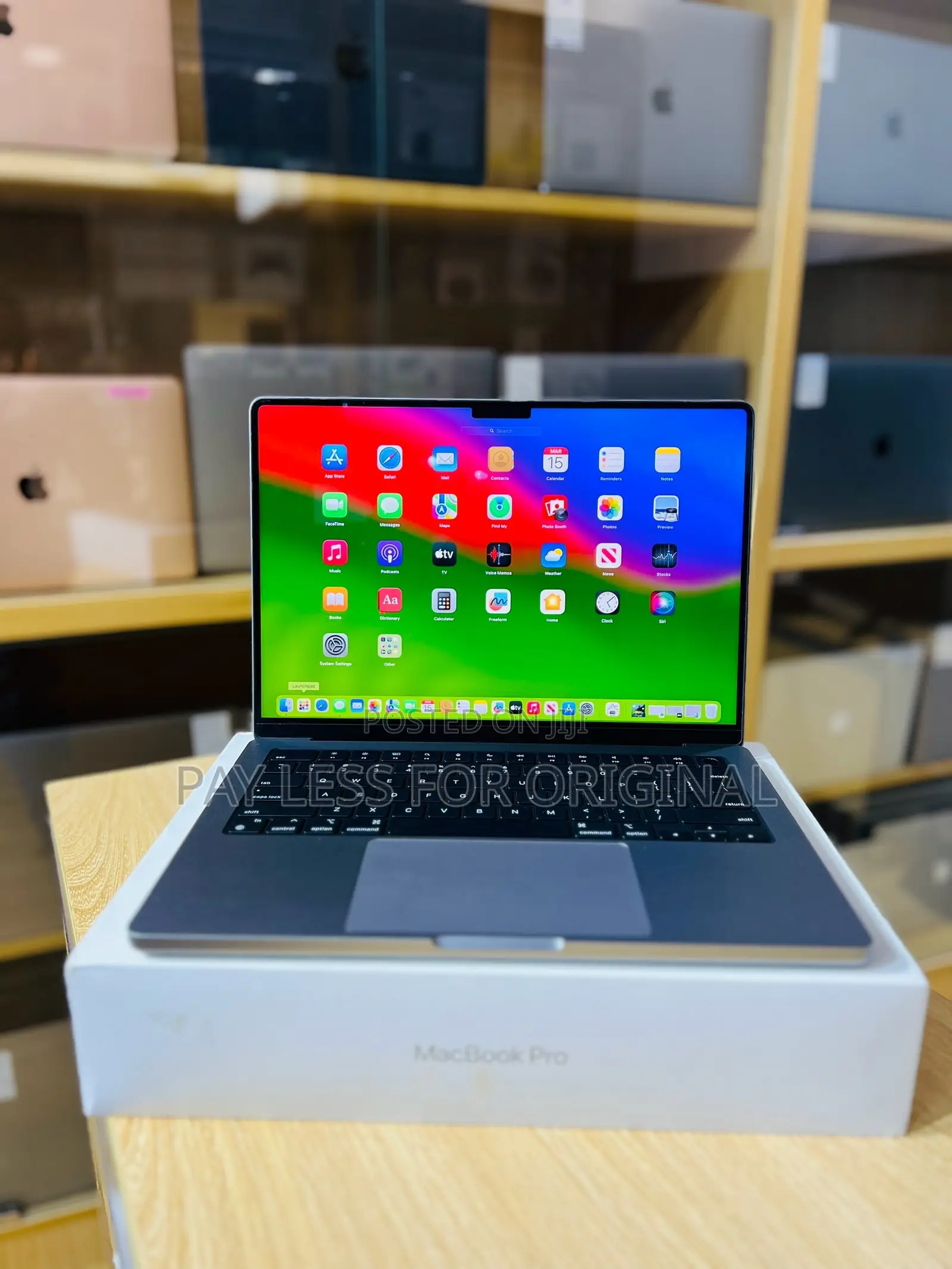 Laptop Apple MacBook Pro 2023 M3 14-inch 8GB Apple M3 SSD 512GB