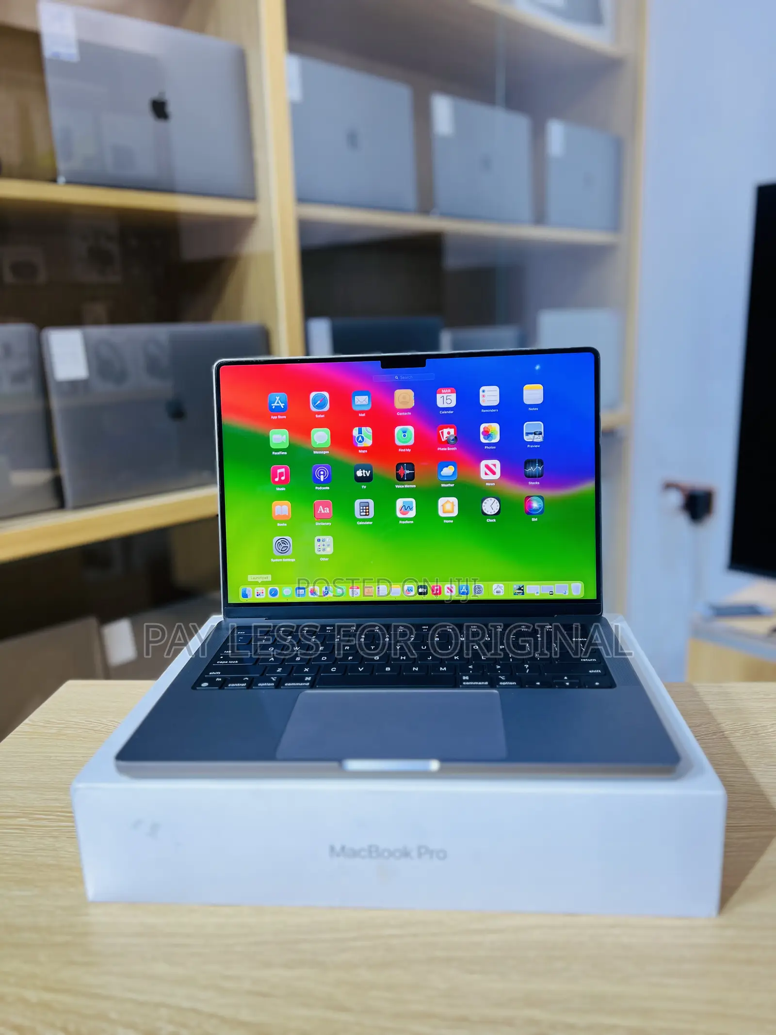 Laptop Apple MacBook Pro 2023 M3 14-inch 8GB Apple M3 SSD 512GB