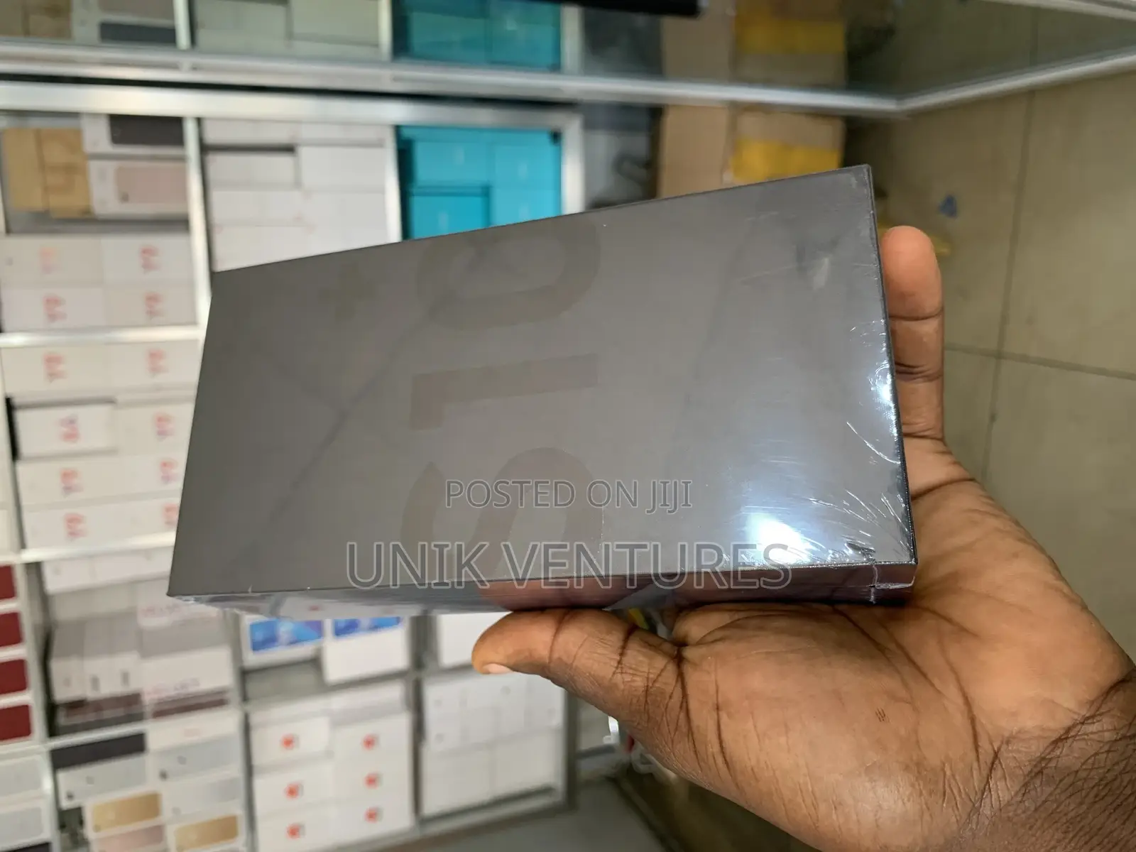 New Samsung Galaxy S10 128 GB Black