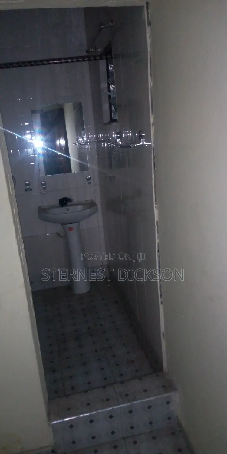 1bdrm Block of Flats in Awudu Agency, Baah Yard for rent