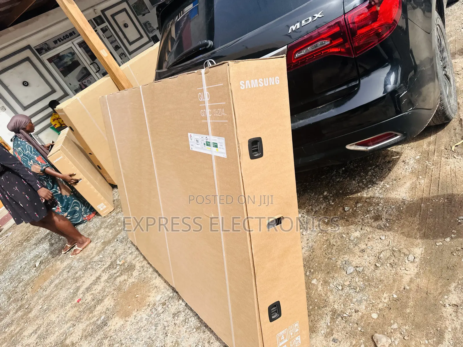 Powerful Sleek UHD QLED Samsung 85”Q70