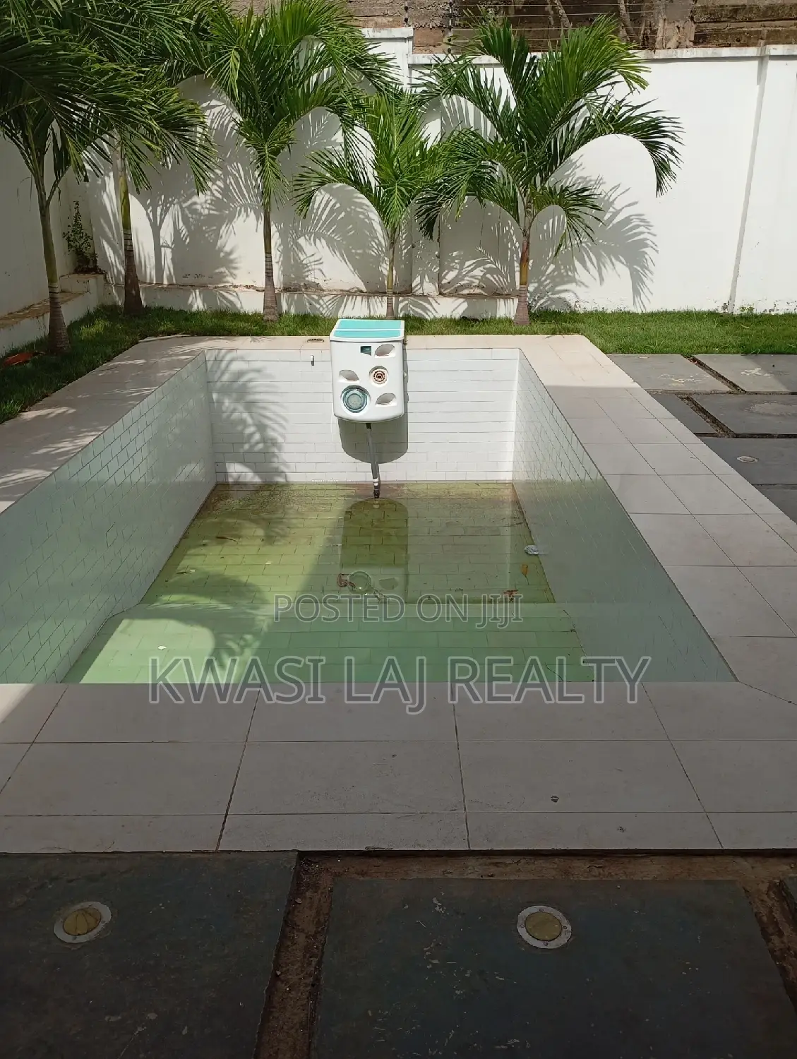 5bdrm House in Adanseman New, Weija for sale