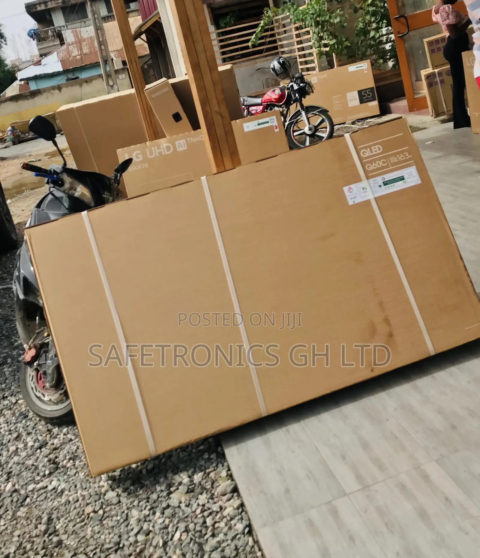 Glossy Qled Q60C Samsung Electric 65 Inches Tv Black
