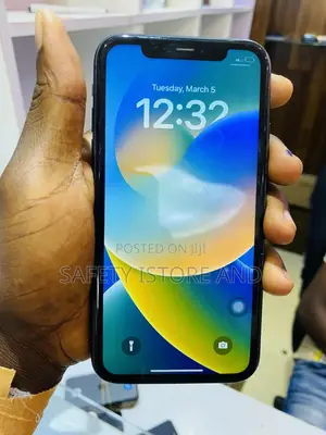 New Apple iPhone 11 128 GB Black
