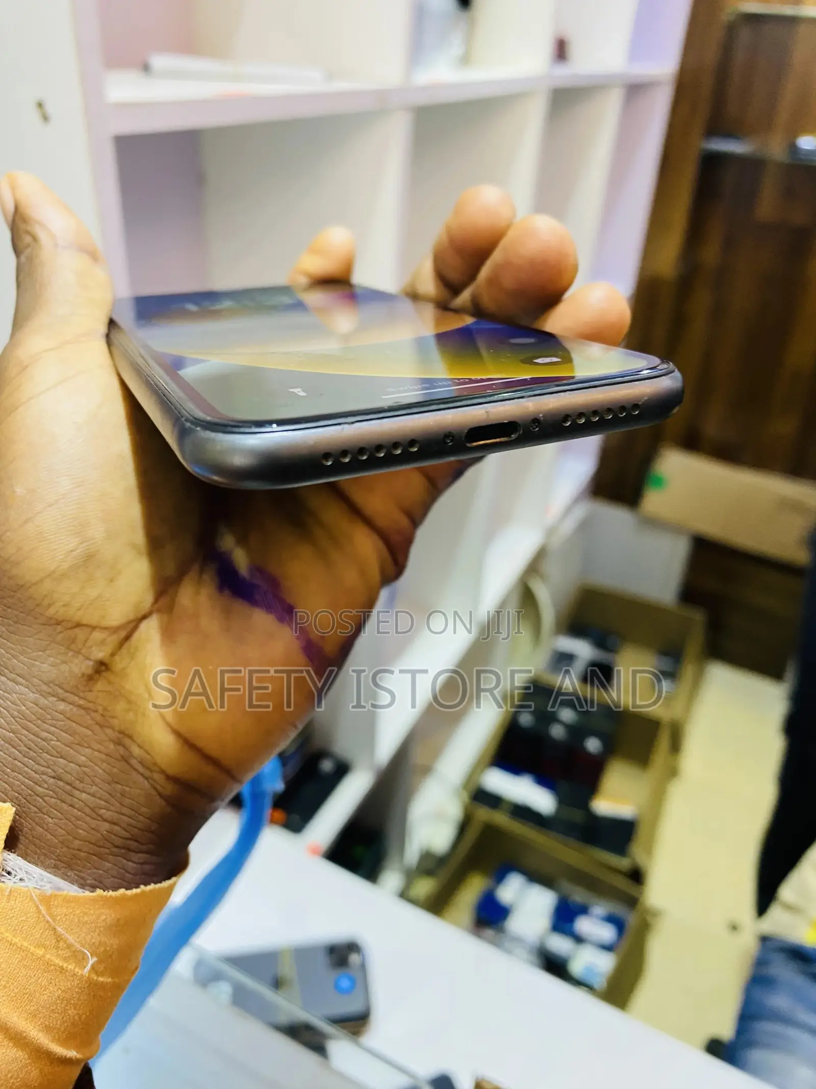 New Apple iPhone 11 128 GB Black