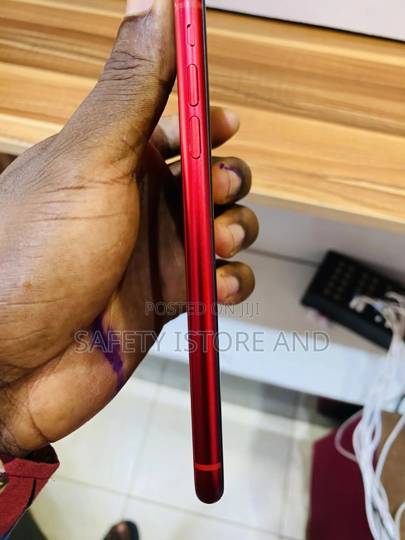 New Apple iPhone XR 128 GB Red
