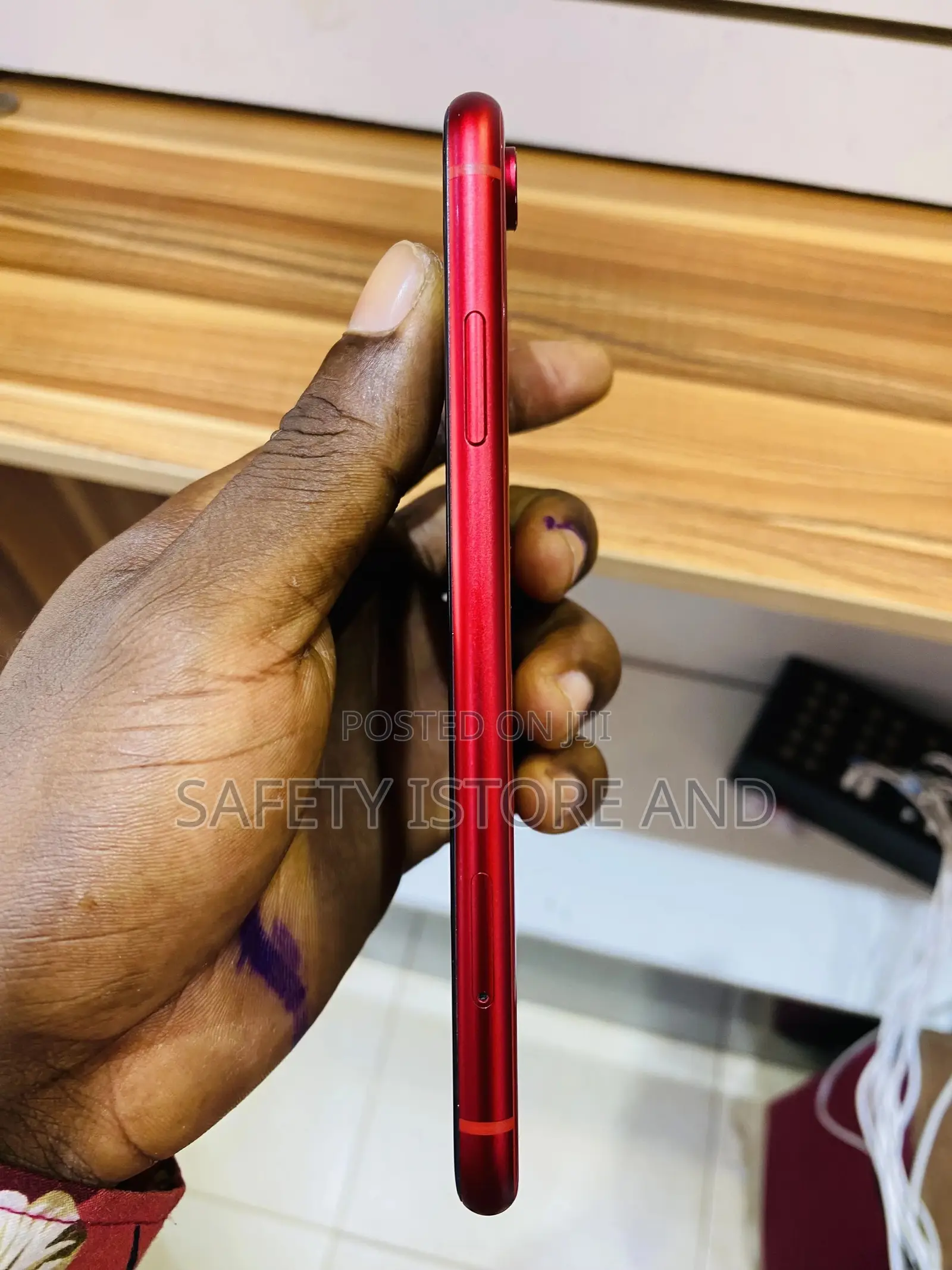 New Apple iPhone XR 128 GB Red