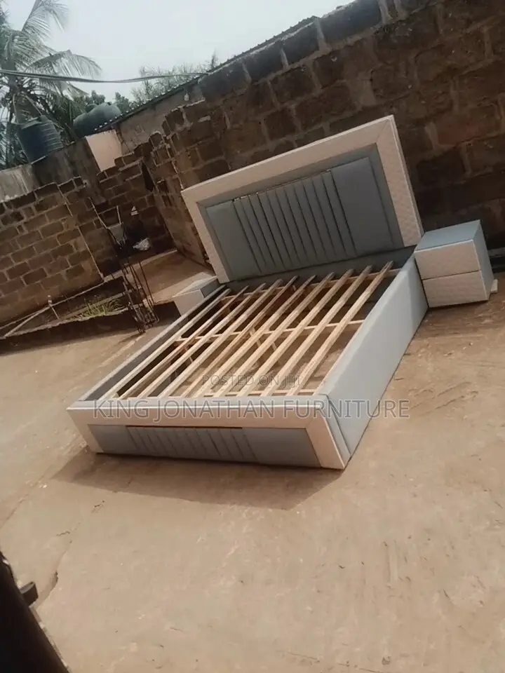King Jonathan Furniture Queen Size Bed Frame And Side Drawer