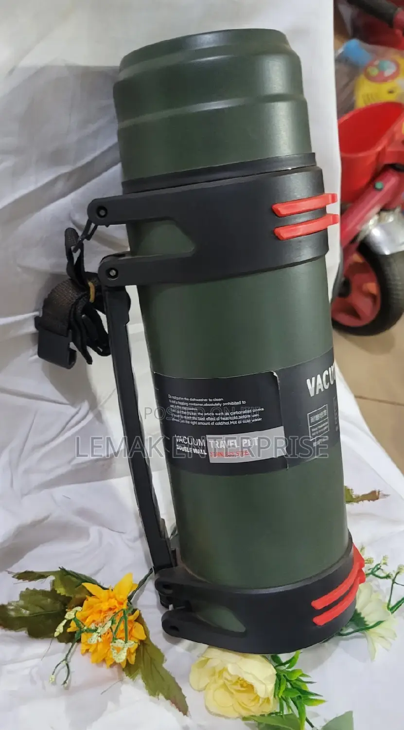 Vacuum Travel Pot Sports Insulated Bottle.