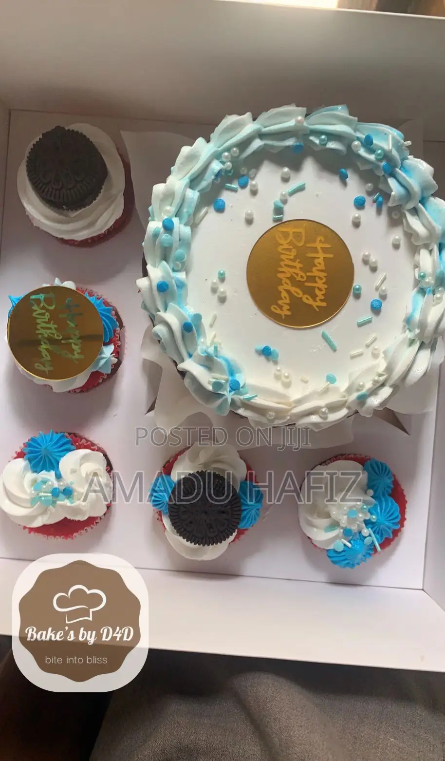 1 Bento Cake and 5 Cupcakes